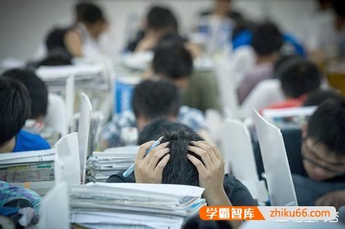 高中物理和化学哪个更难？