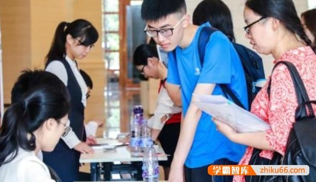 孩子在千里之外上大学，家长如何关注孩子的学习情况？